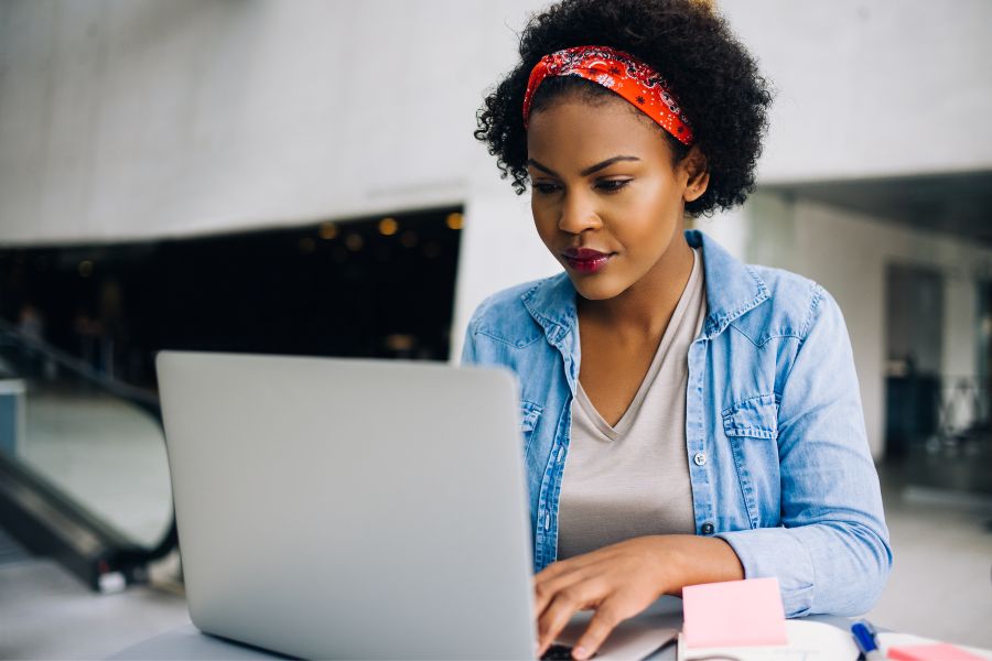 student applying for funding at fundi