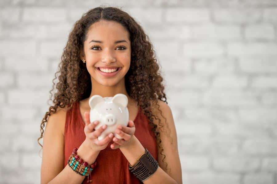 How to Save Money These December Holidays