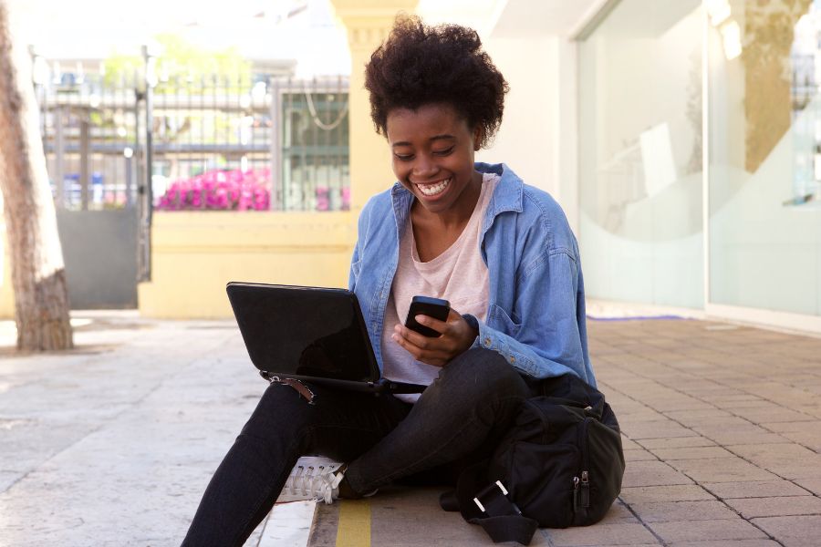 student checking unisa application status